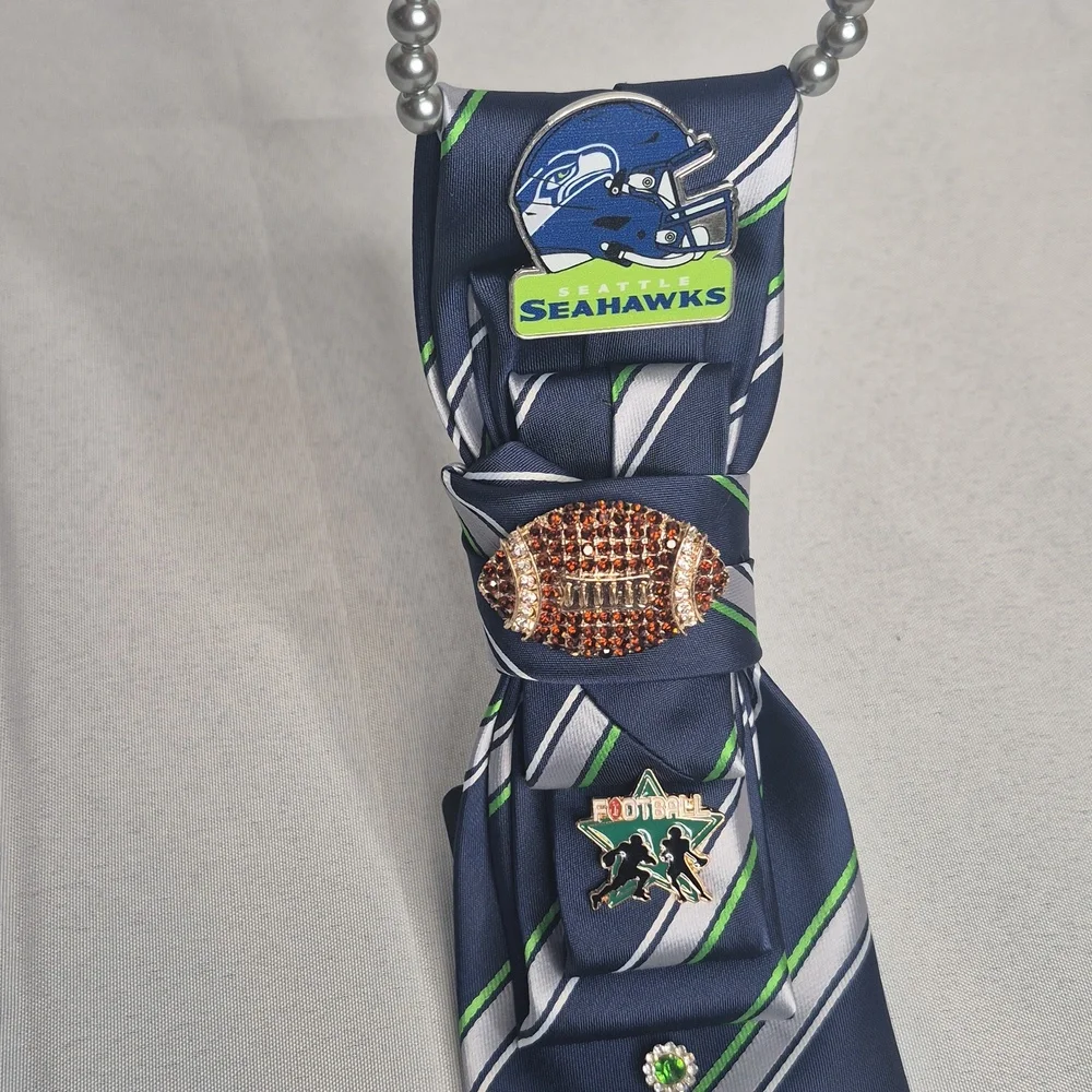 Handcrafted Luxury Fashion Necktie Necklace 📿 (Seattle Seahawks)